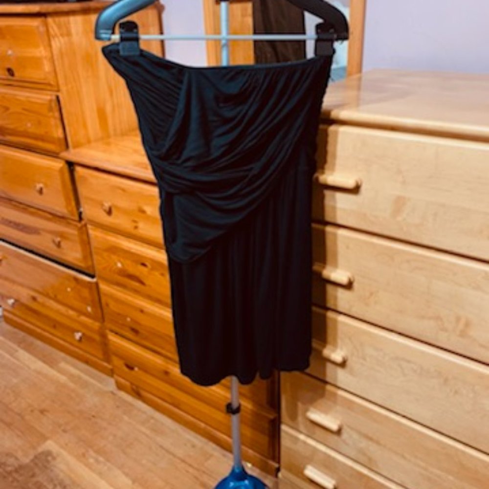 Express Strapless Ruched Dress - Picture 5 of 8